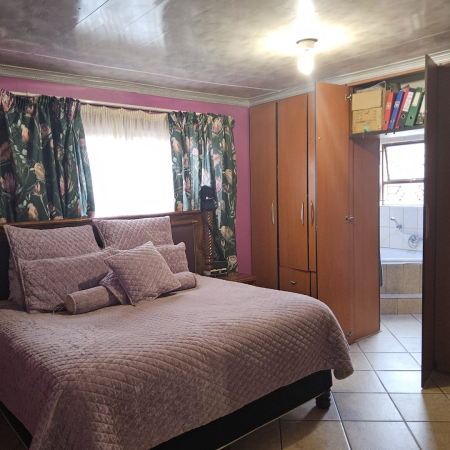 4 Bedroom Property for Sale in Grasslands Free State